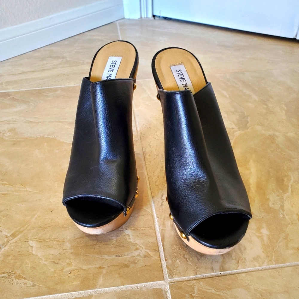 Women's Studded Clogs